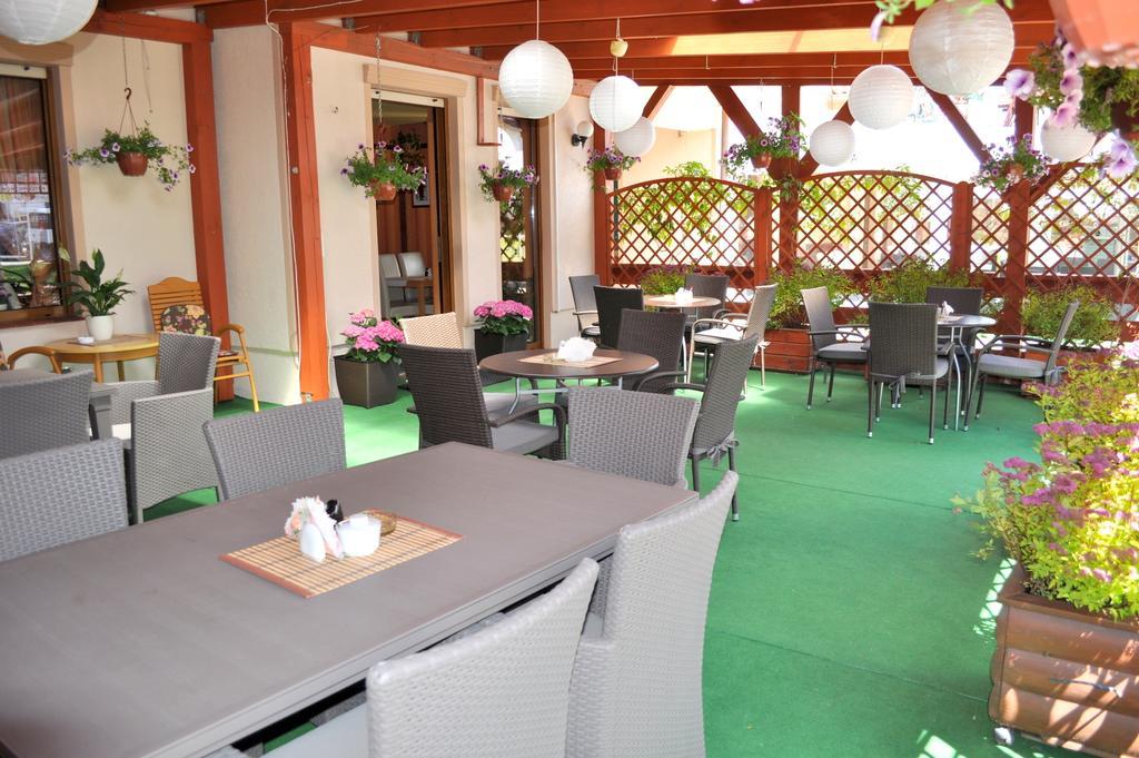Aparthotel Mikolajki Exteriör bild